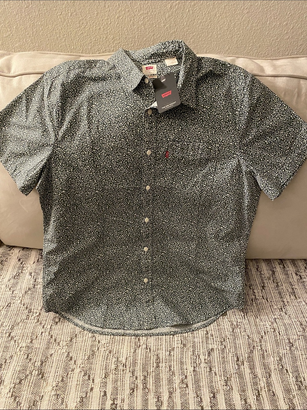 New Men’s Levi’s The One Pocket Standard Fit Button Up Shirt Large